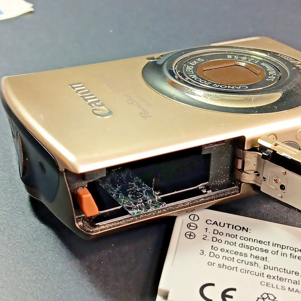Canon Powershot SD880 IS Digital ELPH 10MP Camera SD, Battery, Charger Tested
